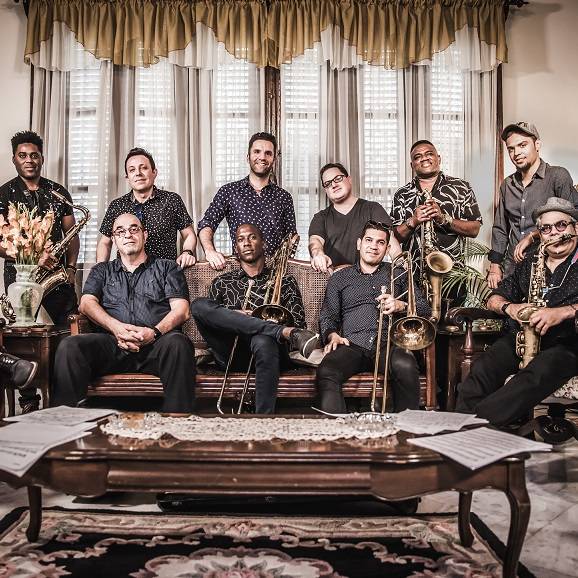 Petit Orquesta Akokan (c) Adrien H. Tillmann.jpg