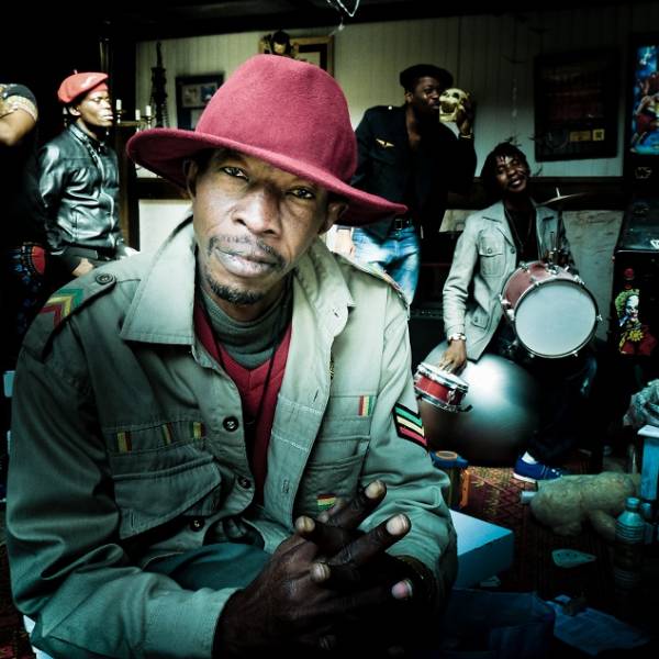 Petit Jupiter Okwess (c) Micky Clement.jpg