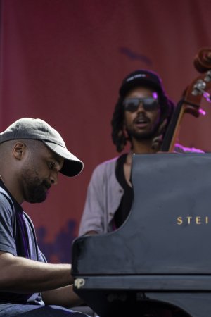 Sullivan Fortner Trio (1)