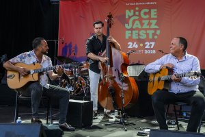 Stochelo & Mozes Rosenberg « The songs of Charlie Chaplin... and more! » (4)