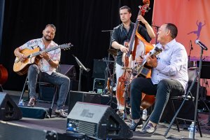 Stochelo & Mozes Rosenberg « The songs of Charlie Chaplin... and more! » (11)